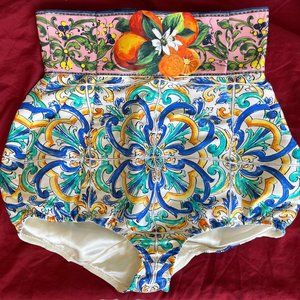 Dolce Gabbana mini shorts 40